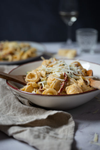 Schnelle Pasta mit Zucchini